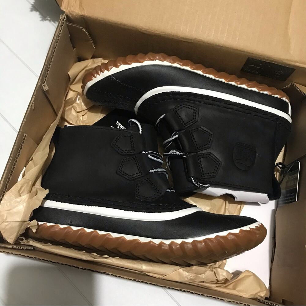 Sorel Black and Brown Winter Rain Boots